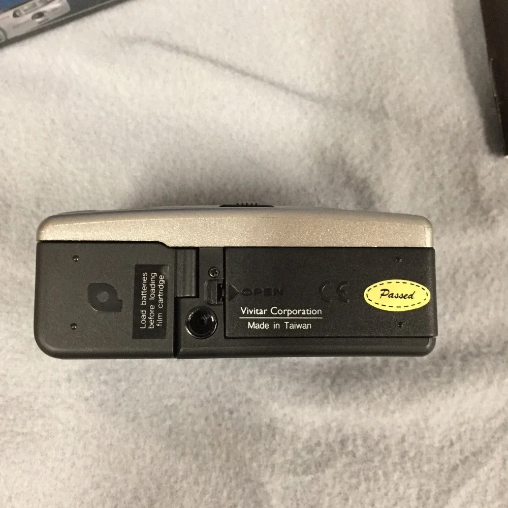 Vivitar XM 300 Auto Focus APS Film Camera‎ Silver Black with Box and Manual